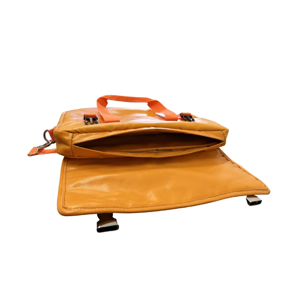 geoeffnete-vlitex-laptop-tasche