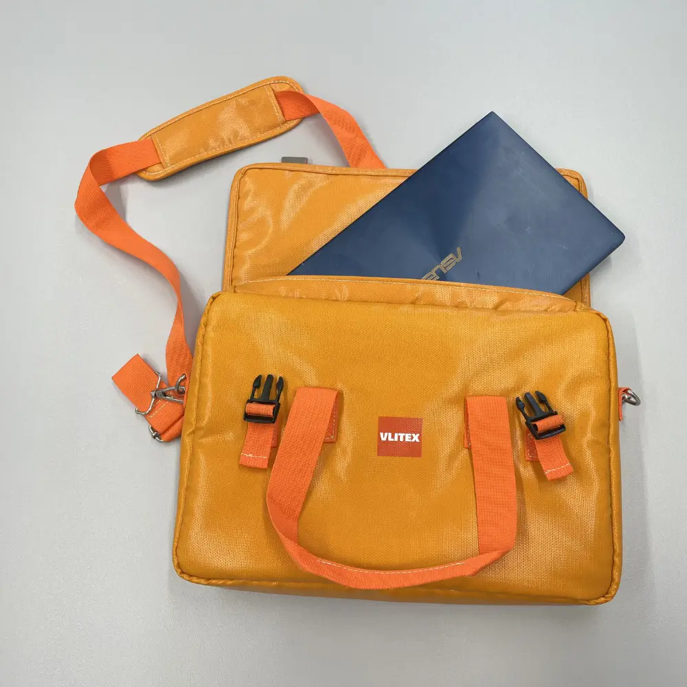 laptop-in-vlitex-brandbegrenzungstasche